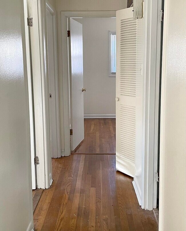 Foto del edificio - 1653 Brittany Ln