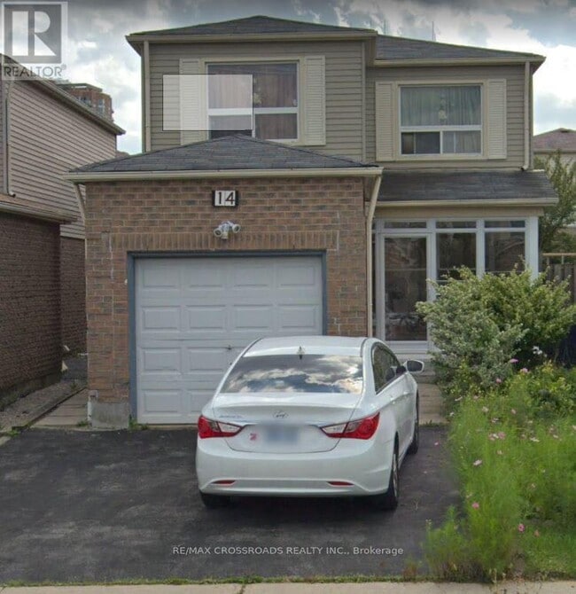 Building Photo - 14 Glanvil Crescent