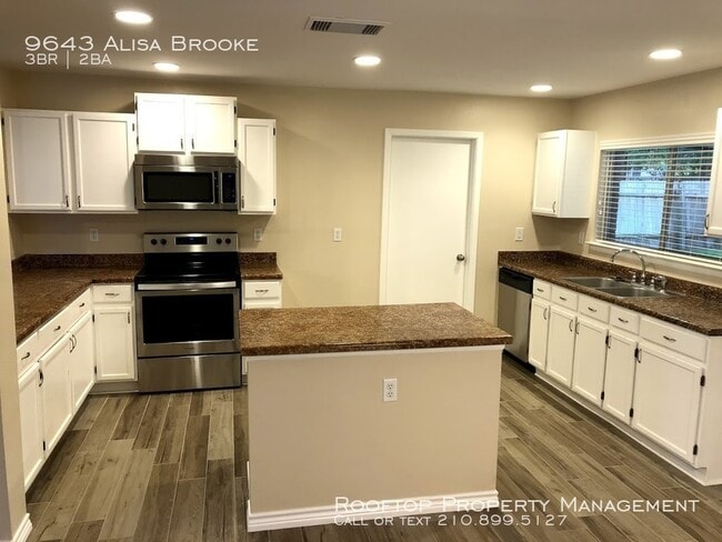 Building Photo - 9643 Alisa Brooke