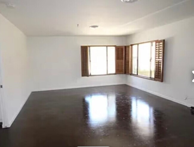 Foto del edificio - 1480 Palm Tree Dr