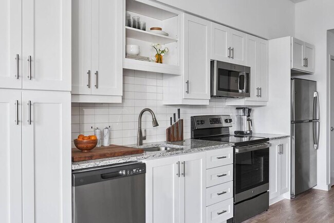 Building Photo - 516 Lea Ave