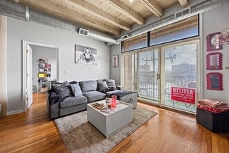 Building Photo - 18091 E 40th St