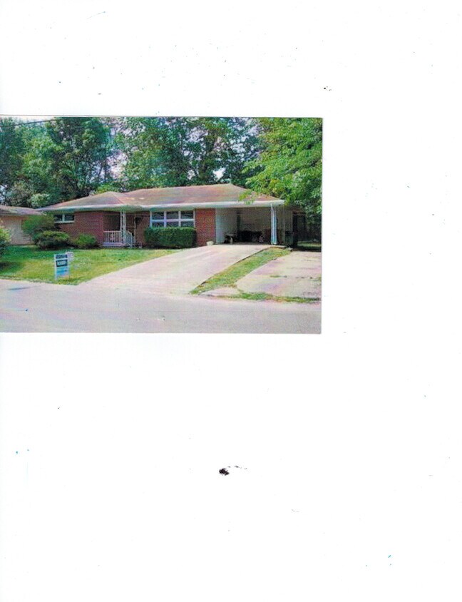 813 E 18th St, Hopkinsville, KY 42240 House Rental in Hopkinsville