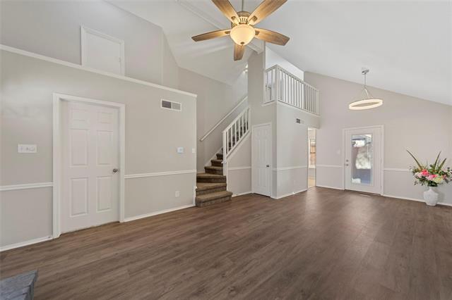 Foto del edificio - 3010 Harbinger Ln