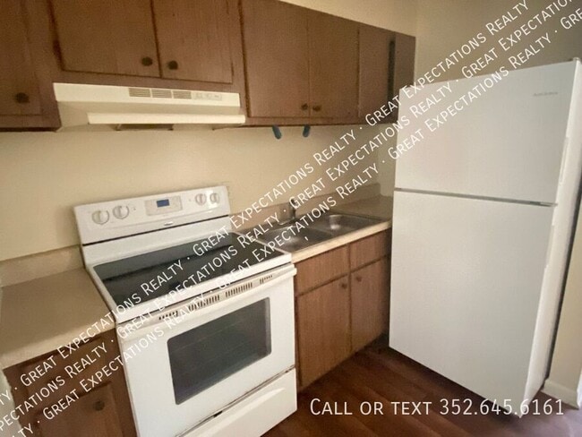 Building Photo - 2631 SW 33rd Ave