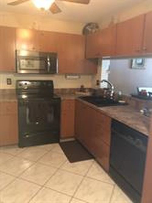 Building Photo - 2564 NW 89th Dr