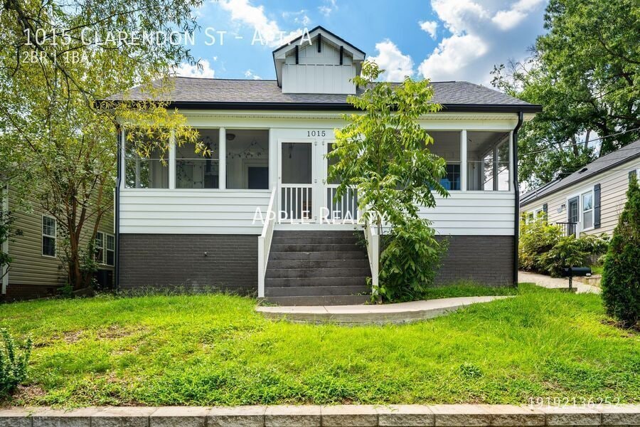 Photo - 1015 Clarendon St