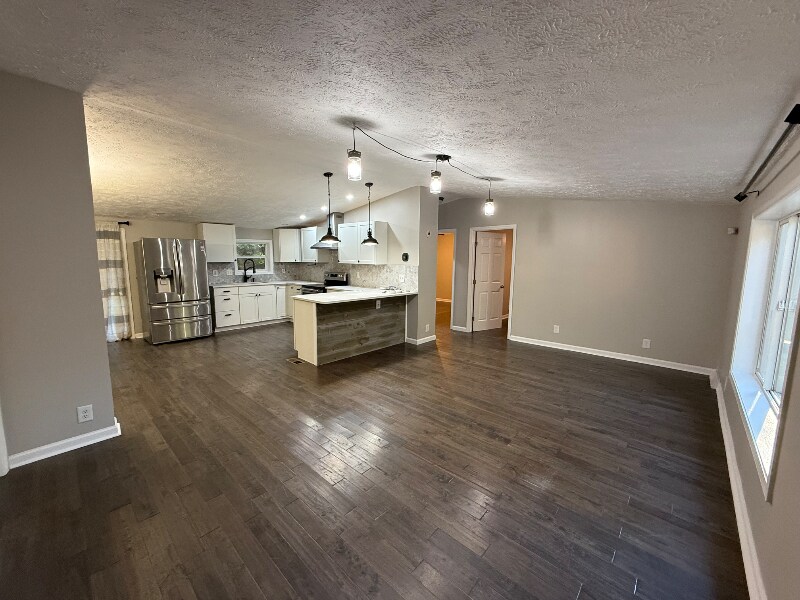 Foto principal - 1948 Brian Kelley Ln