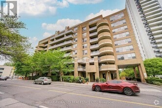 Building Photo - 245-LP245 Davisville Ave