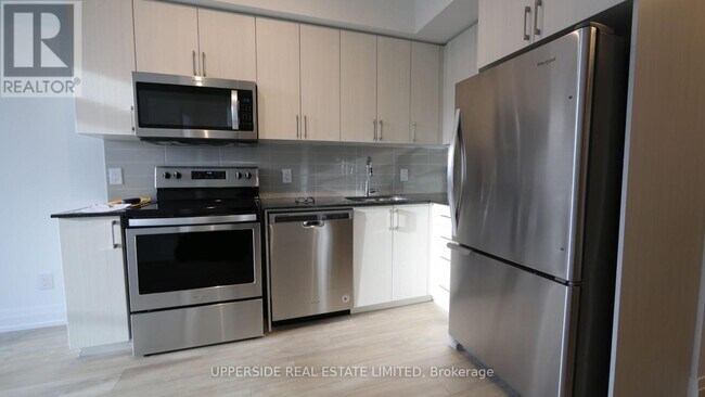 Photo du bâtiment - 591-P591 Sheppard Ave E