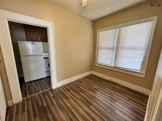 Building Photo - 1205 Austin St