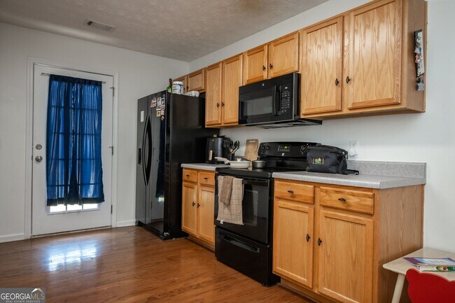 Foto del edificio - 213 Sidney Lanier Ave