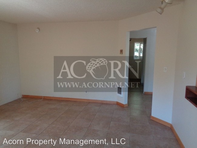 Building Photo - 4576 W Hillside Dr
