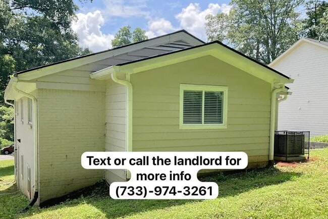 Building Photo - 2121 Nichols Ln