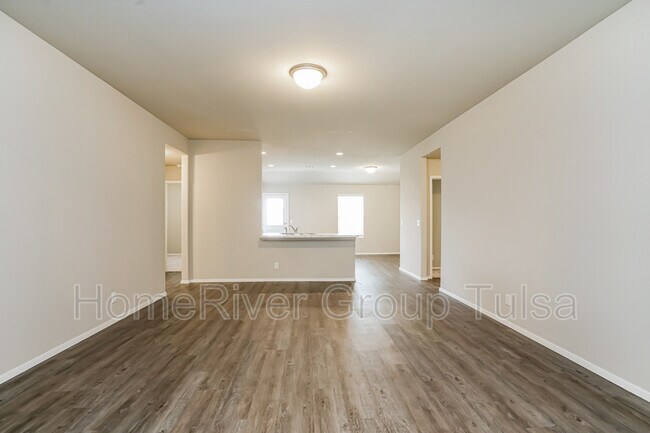 Building Photo - 7422 E 157th Pl S