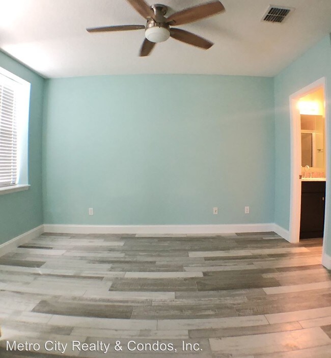 Building Photo - 3 br, 3 bath House - 1895 Britlyn Aly