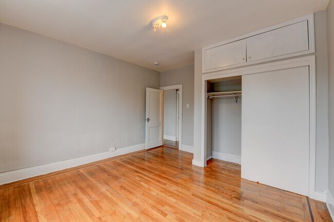Foto del edificio - 901 Grand Ave