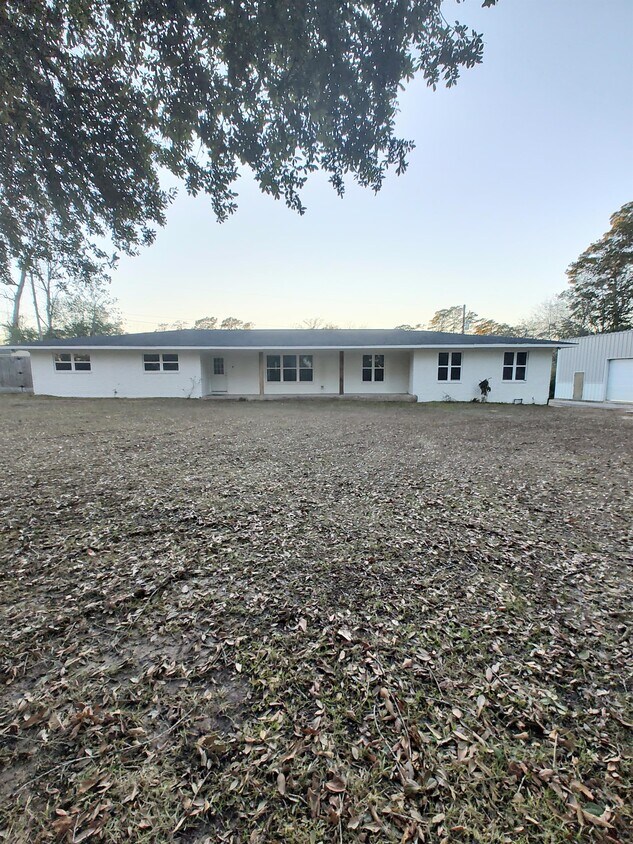 Primary Photo - 120 Bayou DriveRose Hill Acres
