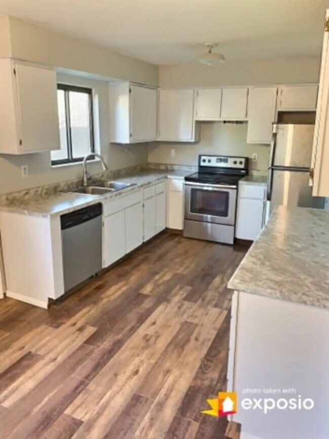 Building Photo - 4796 Wendler Blvd