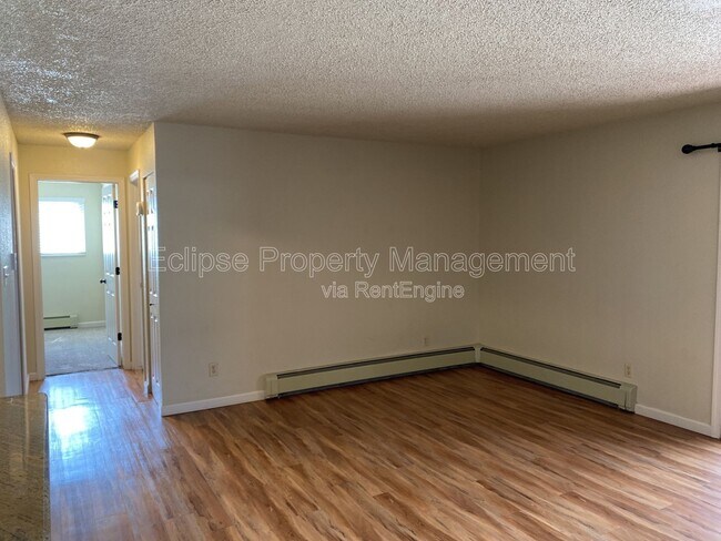 Building Photo - 522 Bell Ct