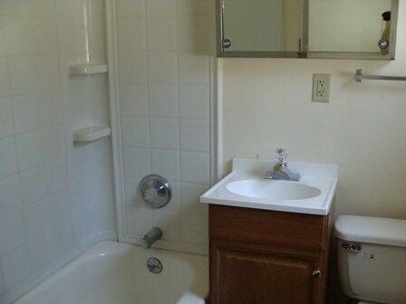 Foto del edificio - 504 W Sherwood Blvd