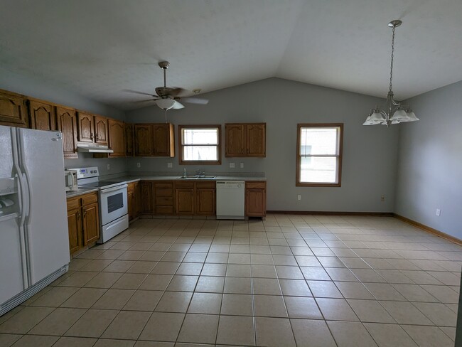 Kitchen/Dining - 7318 McSmith Ln