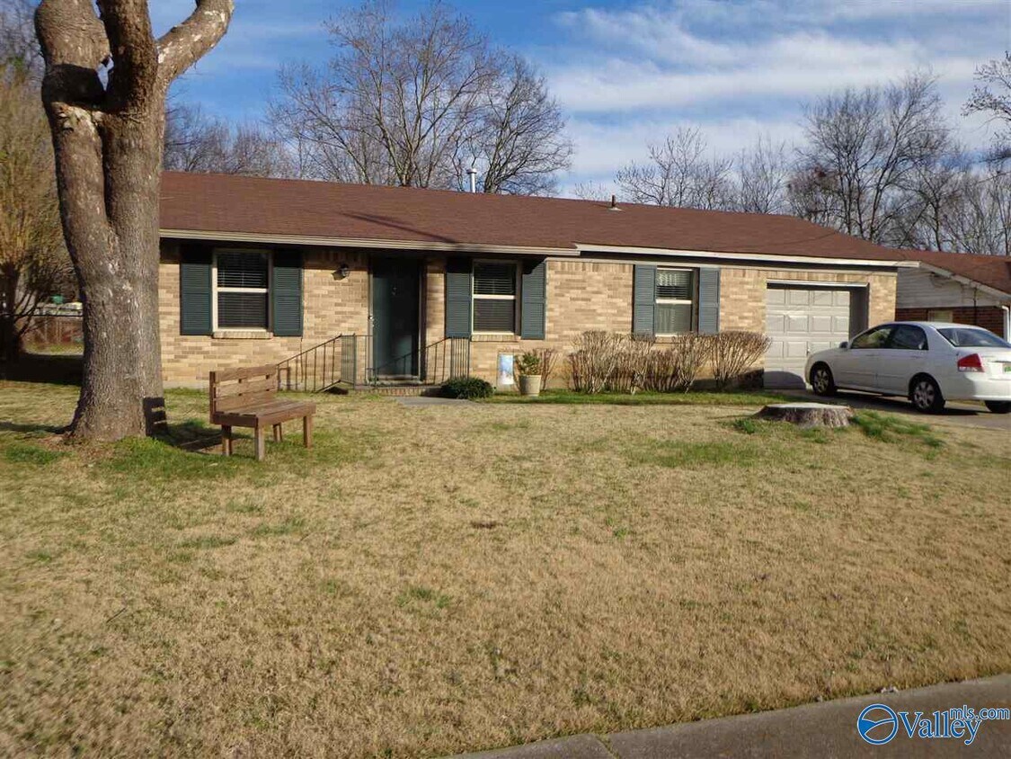 Primary Photo - 14021 SW Wyandotte Dr
