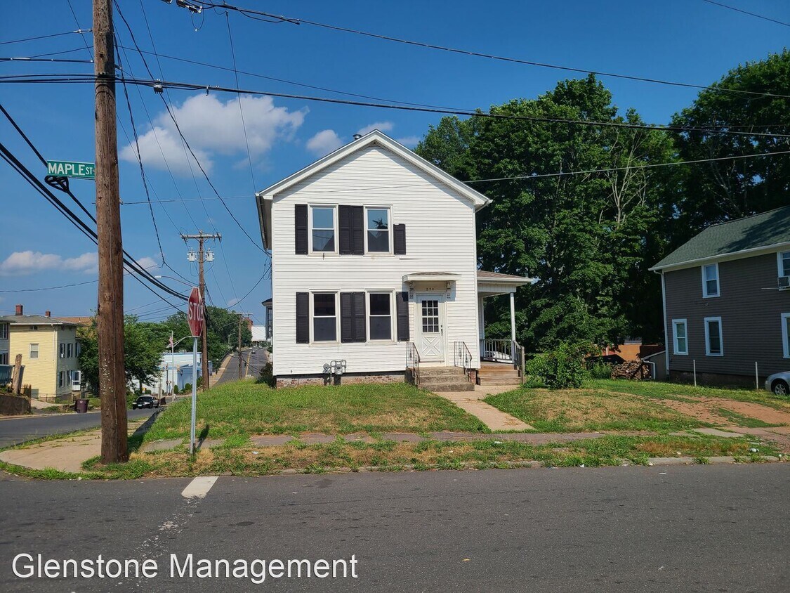 3 br, 1.5 bath House 270 Maple Street House Rental in New Britain