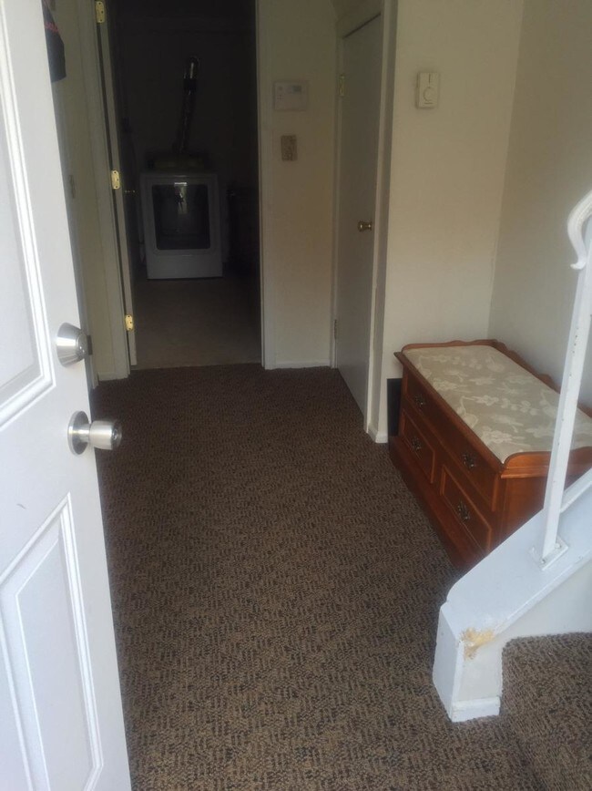 Foto del edificio - 175 W Spring St