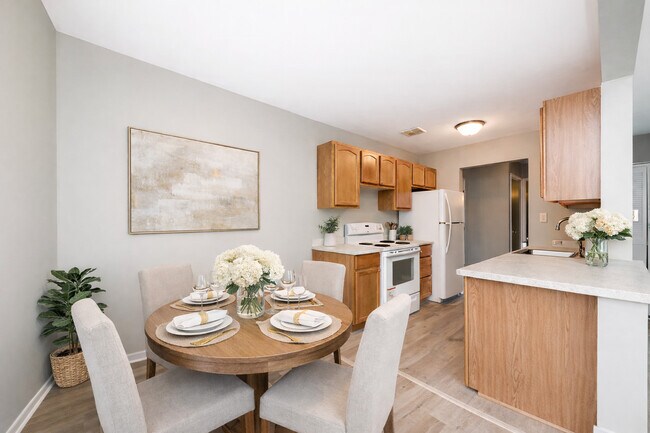 Foto del edificio - 7413 Brookdale Dr