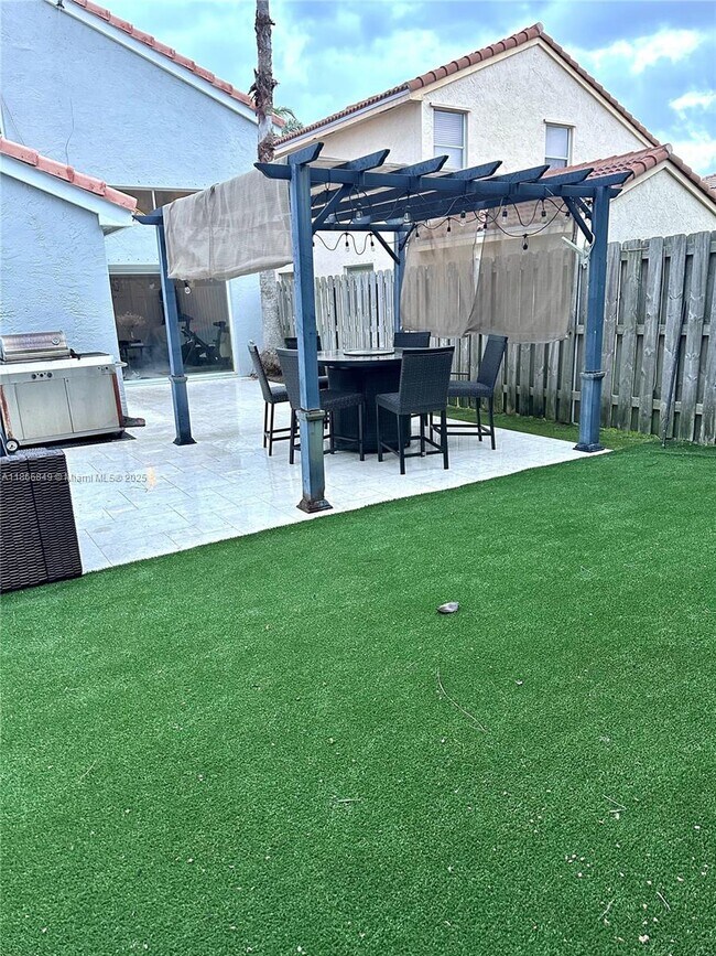 Foto del edificio - 2484 SW 177th Terrace