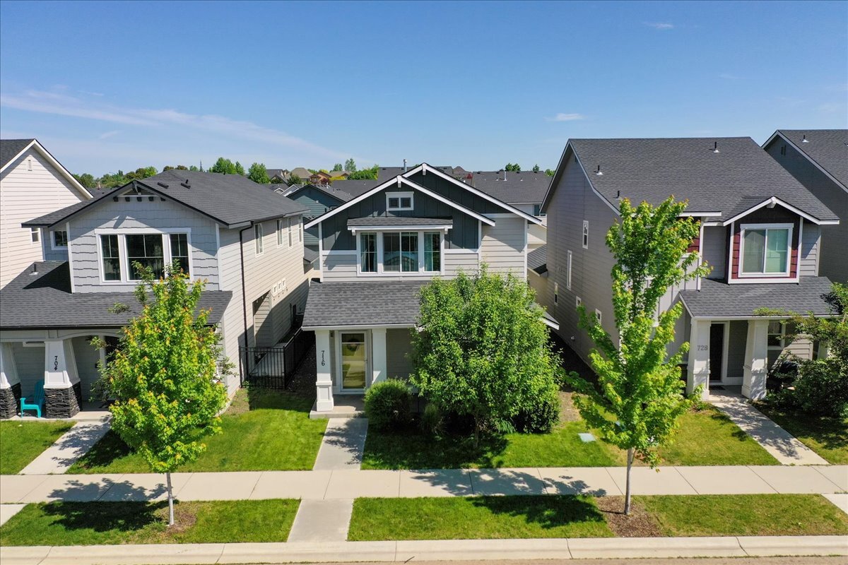 716 E Boardwalk Row Dr, Meridian, ID 83642 House Rental in Meridian