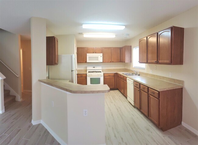Building Photo - 142 Rona Ln
