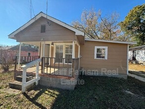 Building Photo - 118 13th Ave