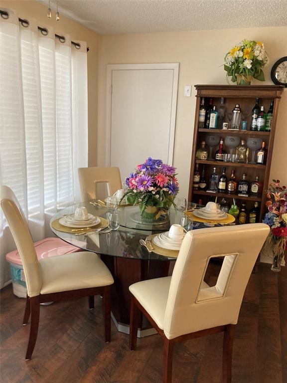 Foto del edificio - 5623 80th St N