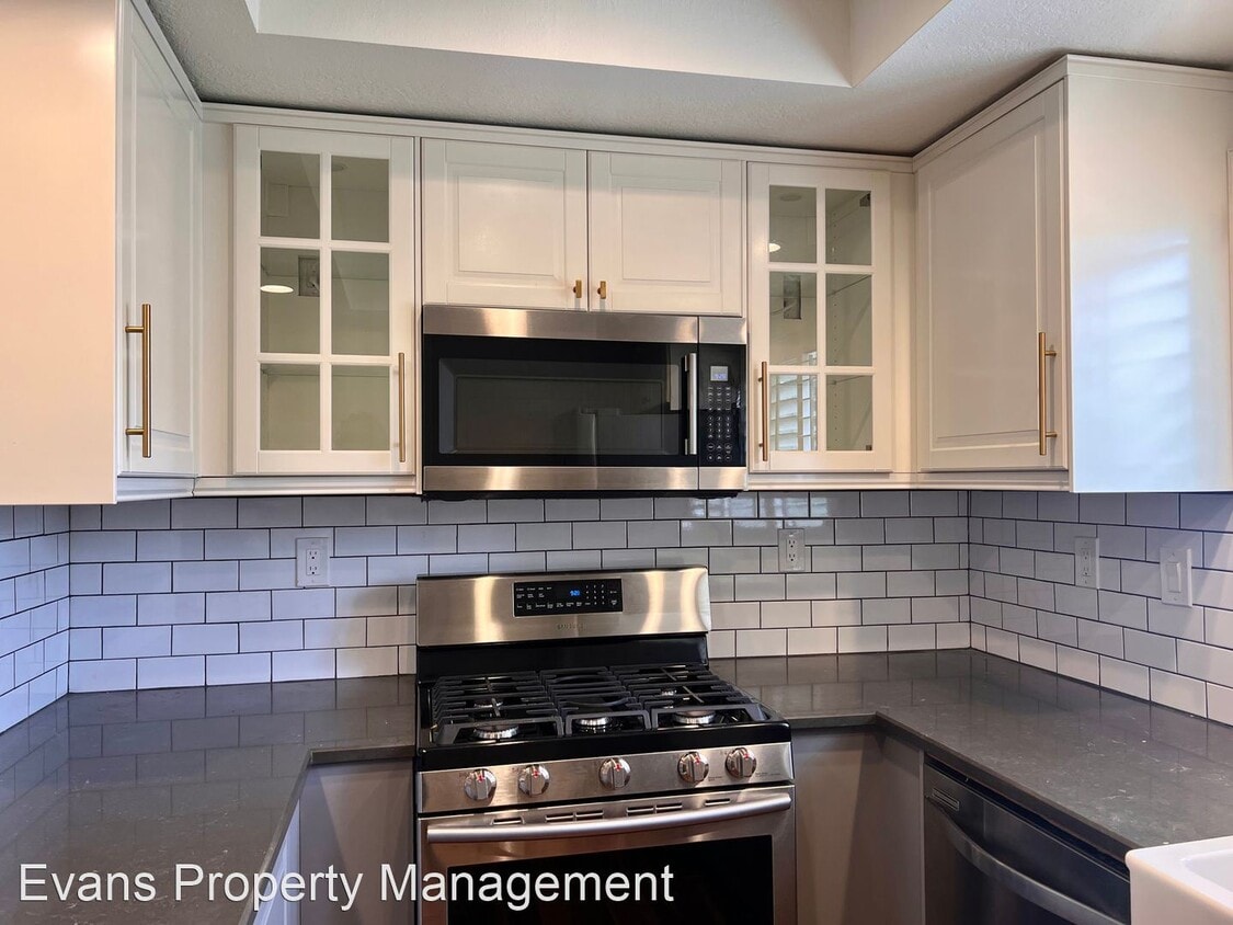 Primary Photo - 2 br, 2 bath House - Stunning and Spacious...