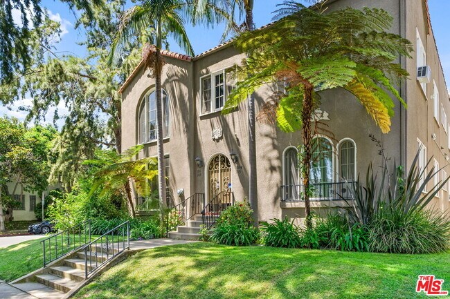 Foto del edificio - 8861 Alden Dr