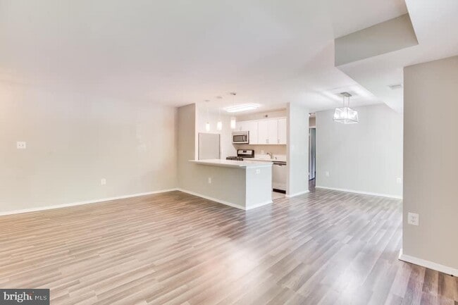 Building Photo - 5200 Crossfield Ct