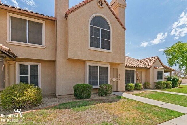 Foto del edificio - Bright 2Bdm 2.5Ba Townhome at Villa de Paz!