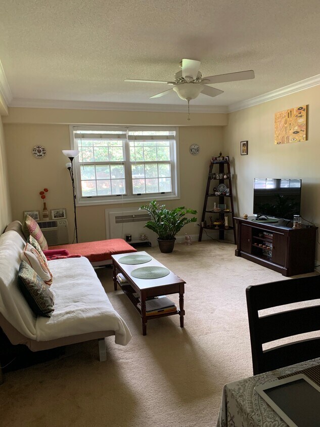 Sala de estar - 4378 N Pershing Dr