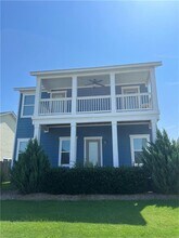 Building Photo - 1685 N Izard Ln