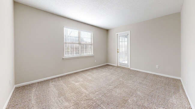 Interior Photo - Brookridge