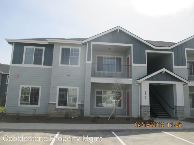 Building Photo - 1803 N Madderlake Ave