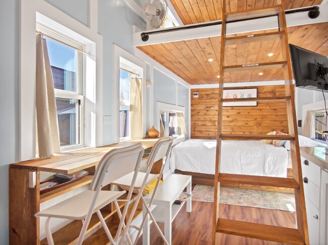 Foto del edificio - 7917 Roswell St