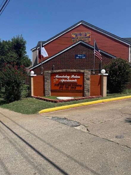 Photo - 3150 Cliff Creek Crossing Dr Apartment