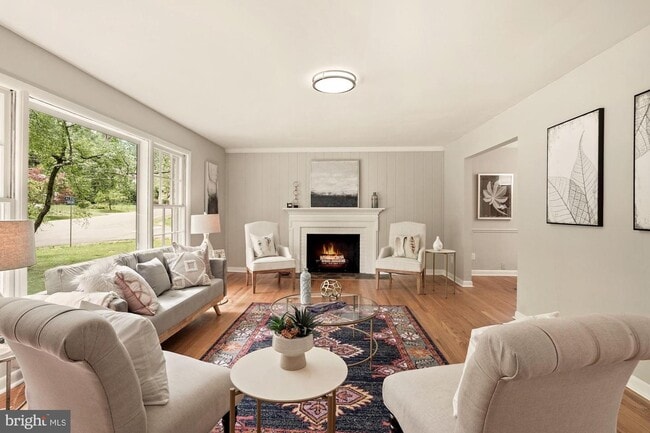 Building Photo - 9104 Hamilton Dr