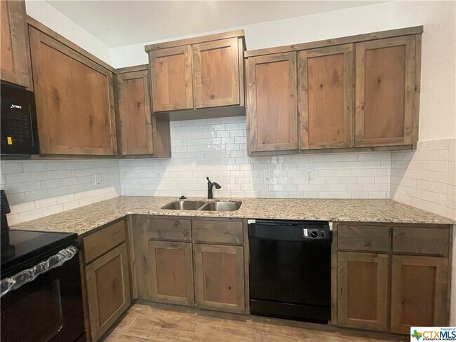 Building Photo - 2408 Duntov Dr