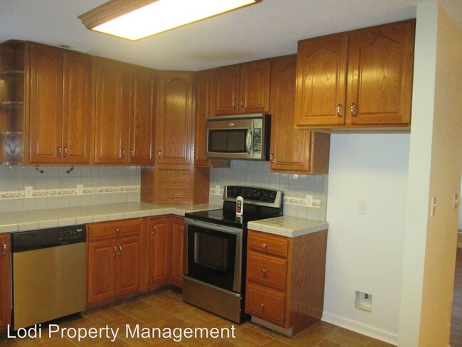 Building Photo - 3 br, 2 bath House - 2632 PARK WEST DRIVE
