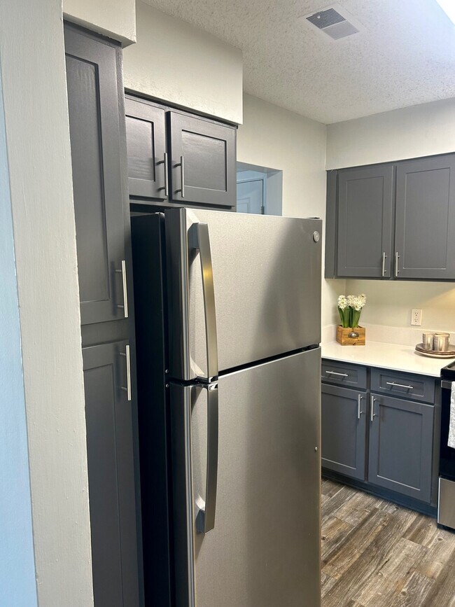 Building Photo - Pelham Apartments