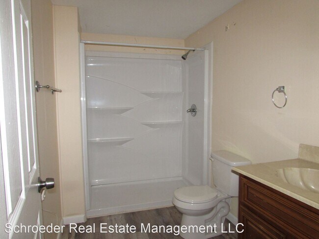 Building Photo - 5 br, 3 bath House - 813 Wildwood Drive